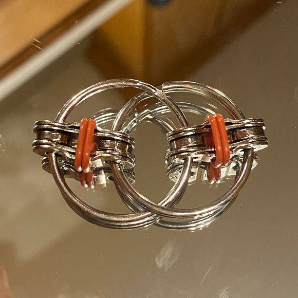 Finger Ring Fidget! A quieter hand tool, small, fits on finger or in pocket! - Picture 3 of 3